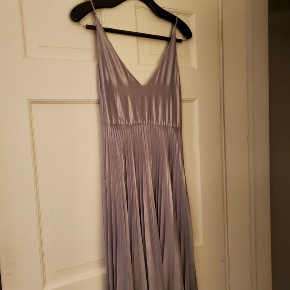 TOPSHOP Metallic Plunge Pleat Midi Dress - Picture 2 of 7